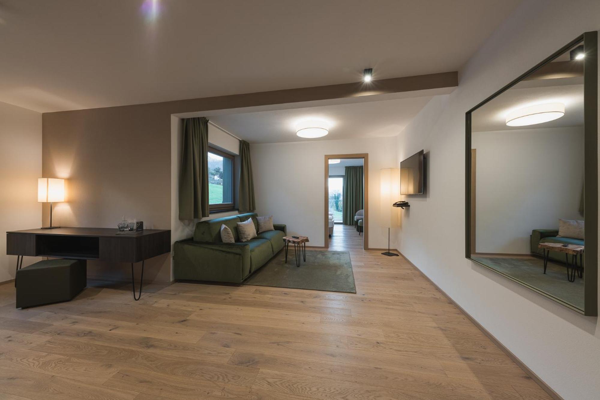 Oliven- & Genusshotel Hirzer Schenna Pokój zdjęcie