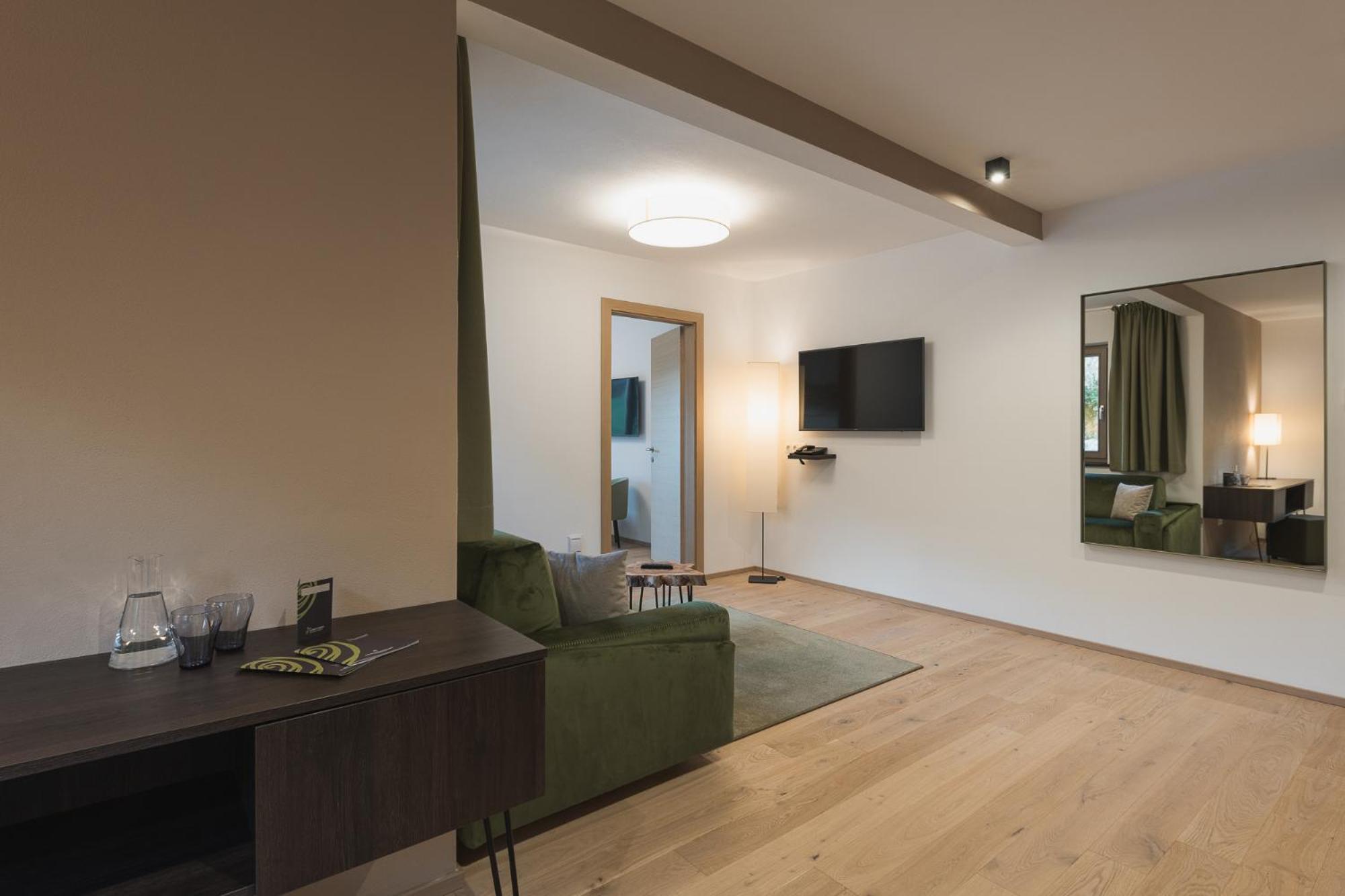 Oliven- & Genusshotel Hirzer Schenna Pokój zdjęcie